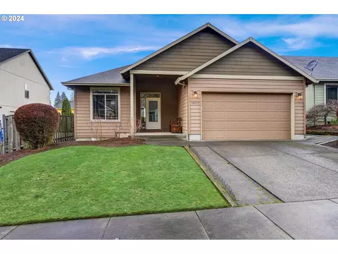 18417 Meadow Ave, Sandy, OR 97055