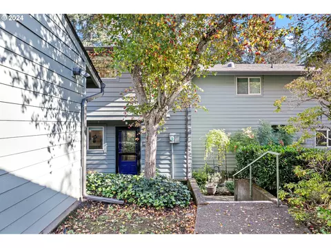4441 Fox Hollow Rd #5, Eugene, OR 97405
