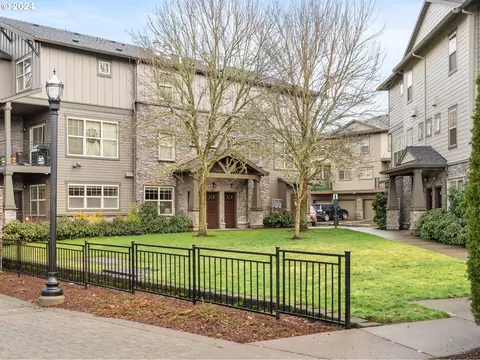 611 NE Garswood Ln, Beaverton, OR 97006