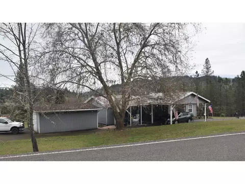 116 Silver Maple St, Roseburg, OR 97471