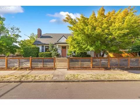 6605 SE Woodward St, Portland, OR 97206
