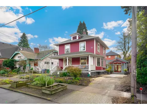 3018 NE Flanders St, Portland, OR 97232