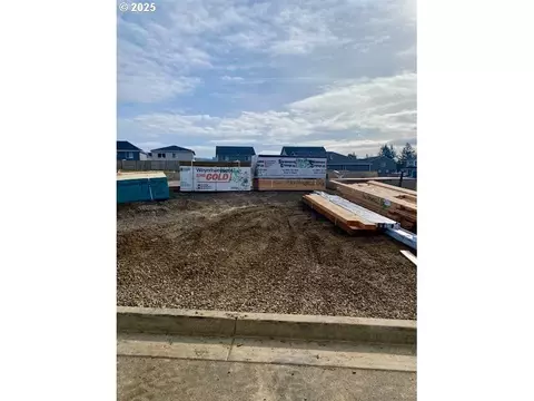 1736 N Millican Creek St, Lafayette, OR 97127