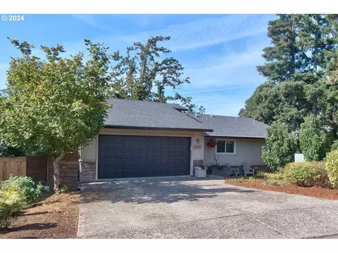 6960 Winfield Ct, Gladstone, OR 97027