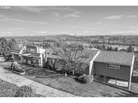 7420 S Laview Dr, Portland, OR 97219