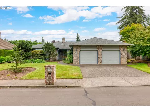16748 NE San Rafael Dr, Portland, OR 97230