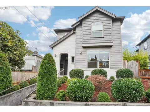 5230 N Amherst St, Portland, OR 97203