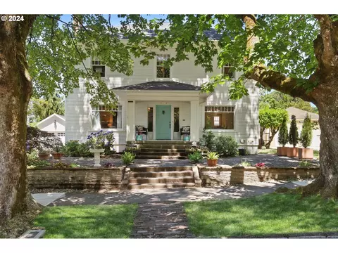 3339 NE Davis St, Portland, OR 97232