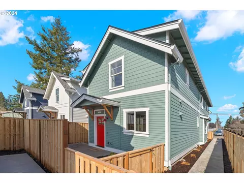 7980 SE Cooper St #B, Portland, OR 97206