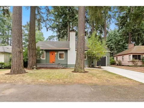 10042 NE Failing St, Portland, OR 97220