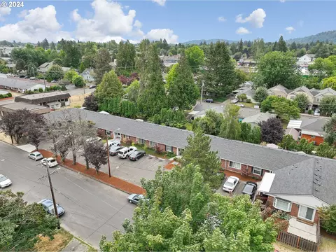 800 NE 4th St, Gresham, OR 97030