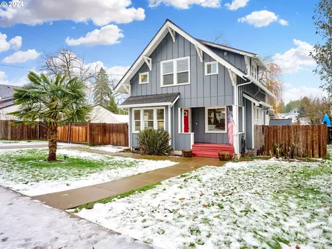 800 SW Brockwood Ave, Mcminnville, OR 97128