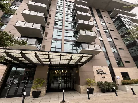 1830 NW Riverscape St #308, Portland, OR 97209