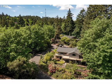 2768 SW Sherwood Dr, Portland, OR 97201