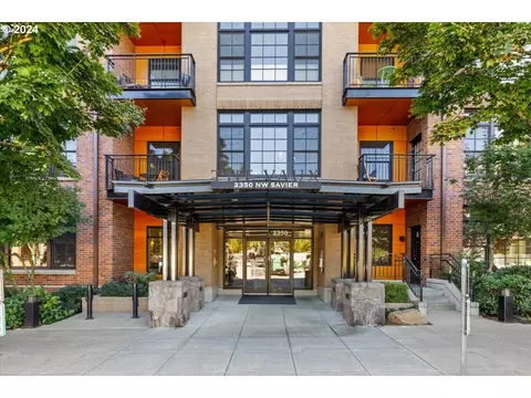 2350 NW Savier St #102, Portland, OR 97210
