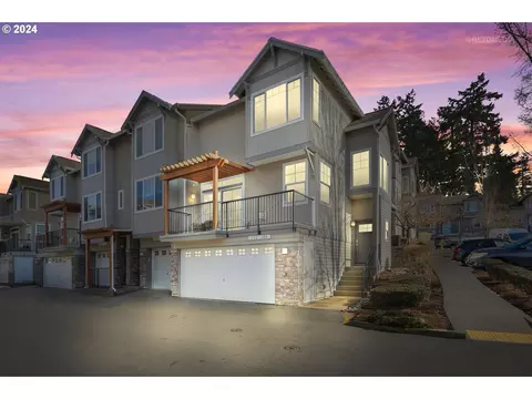 722 NW 118th Ave #104, Portland, OR 97229