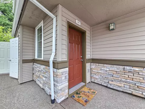 14745 SW Sandhill Loop #201, Beaverton, OR 97007
