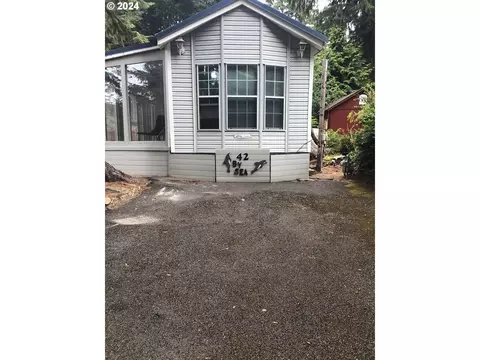 3700 N Highway 101 #42, Depoe Bay, OR 97341