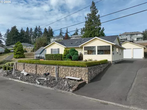 290 Mcclure Ave, Astoria, OR 97103