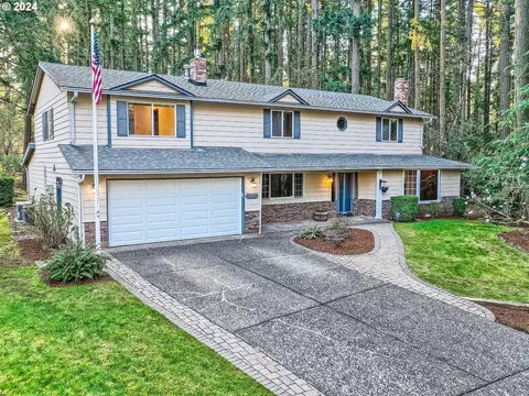 16045 S Sandalwood Rd, Oregon City, OR 97045