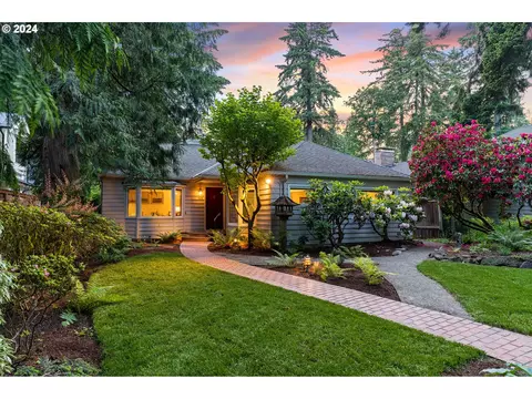 868 9th St, Lake Oswego, OR 97034