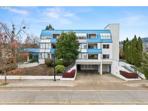 8717 SE Monterey Ave #103, Happy Valley, OR 97086