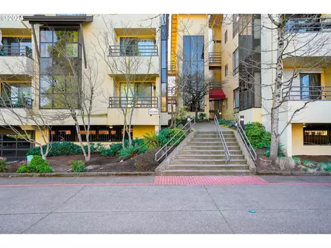 652 Wimbledon Ct, Eugene, OR 97401