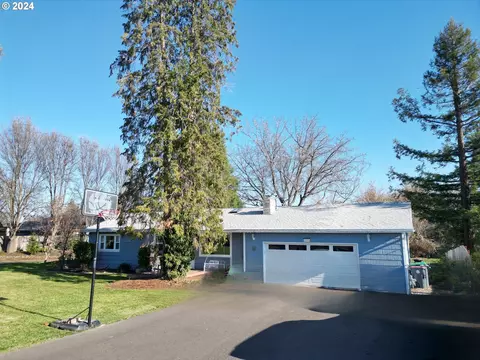 2495 Happy Valley Dr, Medford, OR 97501