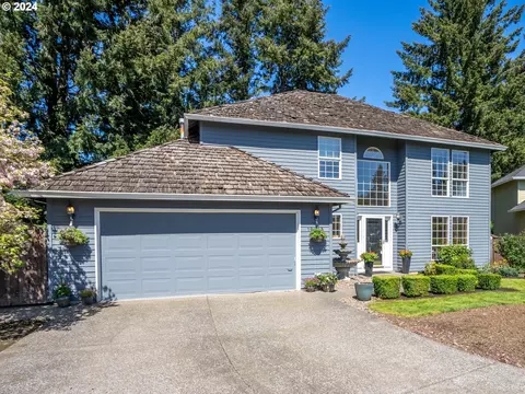 19857 Castleberry Loop, Oregon City, OR 97045