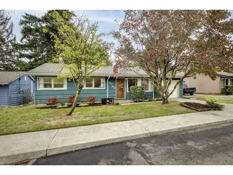 9762 SE Cora St, Portland, OR 97266