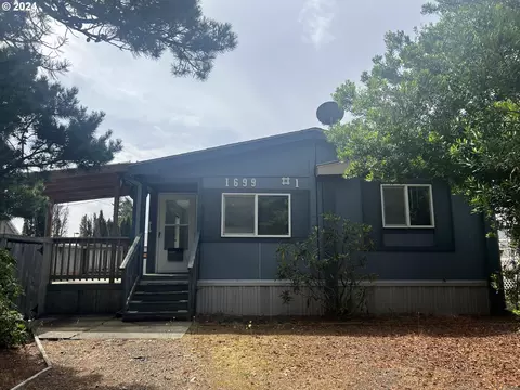 1699 27th St #1, Florence, OR 97439