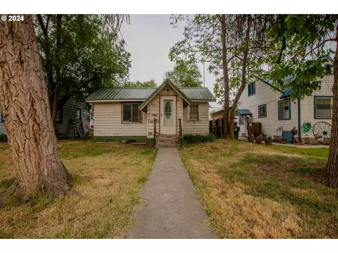 374 NW 2nd St, Ontario, OR 97914