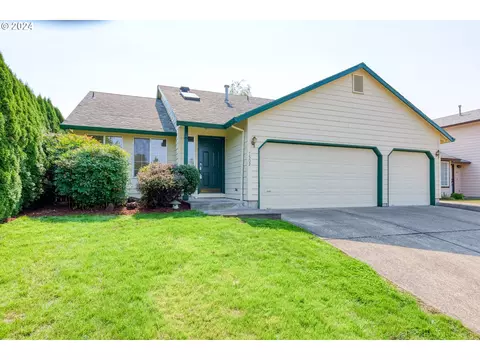 7502 SE Hacienda St, Hillsboro, OR 97123