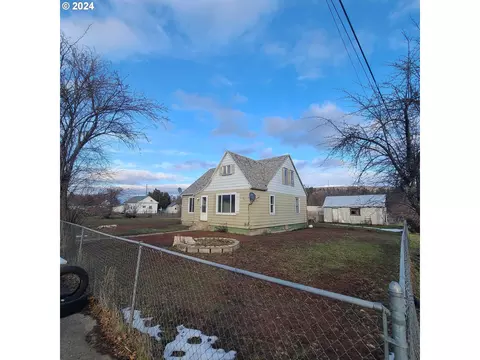 295 S 7th Ave, Elgin, OR 97827