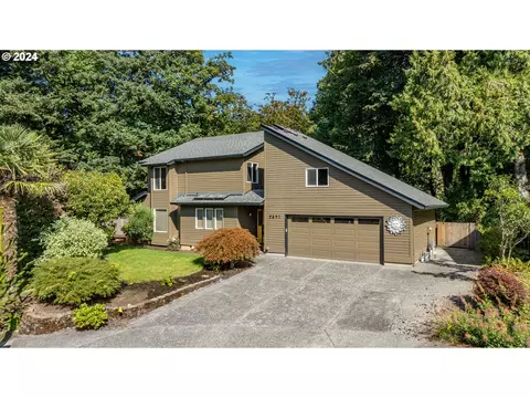 2597 Troy Ct, West Linn, OR 97068