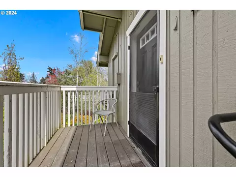 2189 W 15th Ct, Eugene, OR 97402