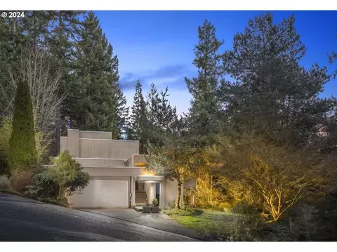310 NW Kronan Ct, Portland, OR 97210