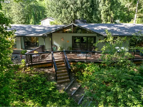 31558 Deane Dr, Scappoose, OR 97056