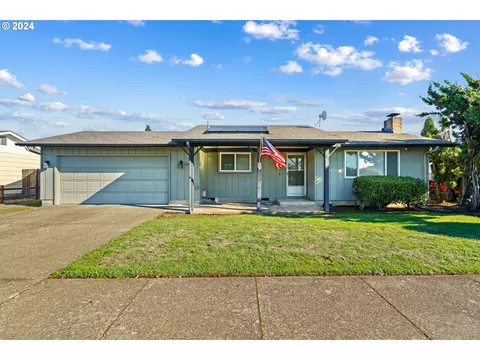 2233 9th St, Springfield, OR 97477 photo 1