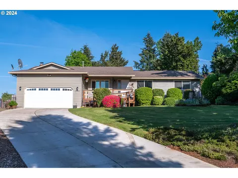 21430 S Lee Dr, Oregon City, OR 97045