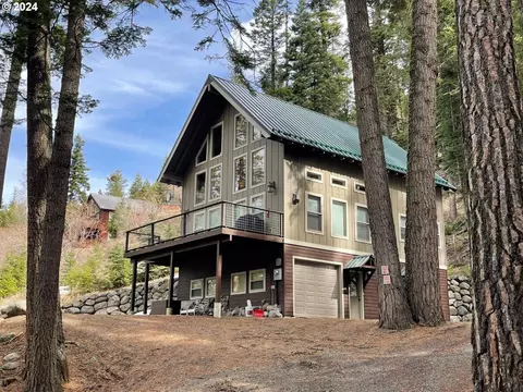 60587 Arapahoe Rd, Wallowa Lake, OR 97846