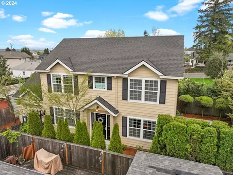 6584 NE Grand Ave, Portland, OR 97211