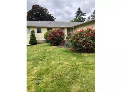 22153 SE Sharon Dr, Damascus, OR 97089