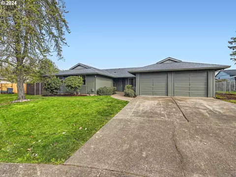 1084 NW 2nd Ave, Hillsboro, OR 97124