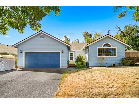 3019 N Winchester Dr, Newberg, OR 97132