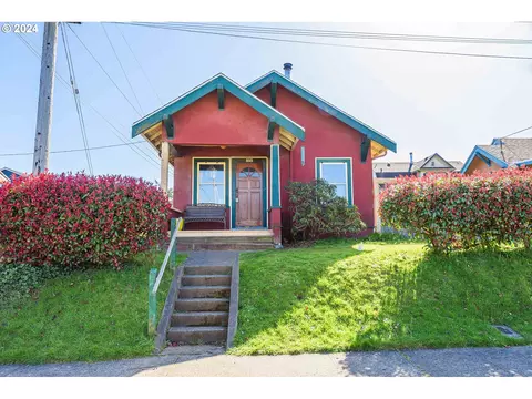 555 Delaware St, North Bend, OR 97459