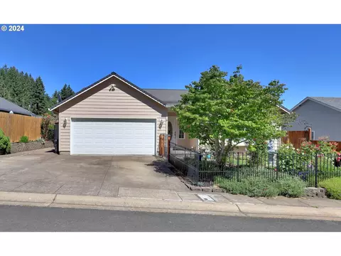 205 Buttercup Loop, Cottage Grove, OR 97424