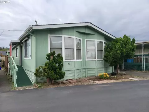 19605 River Rd #40, Gladstone, OR 97027