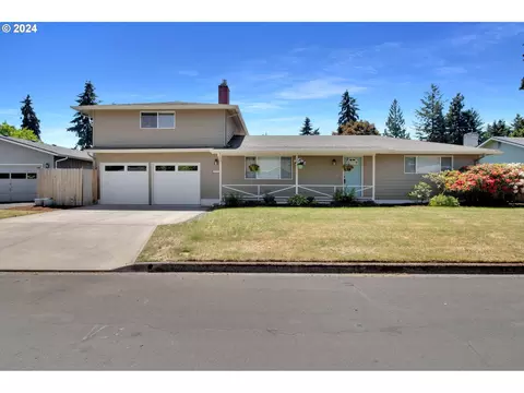 422 Shamrock Ave, Eugene, OR 97404