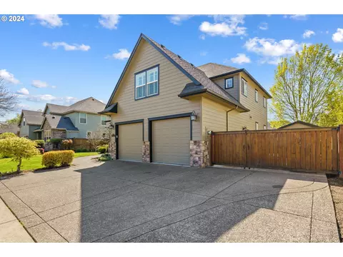 403 Salty Way, Eugene, OR 97404